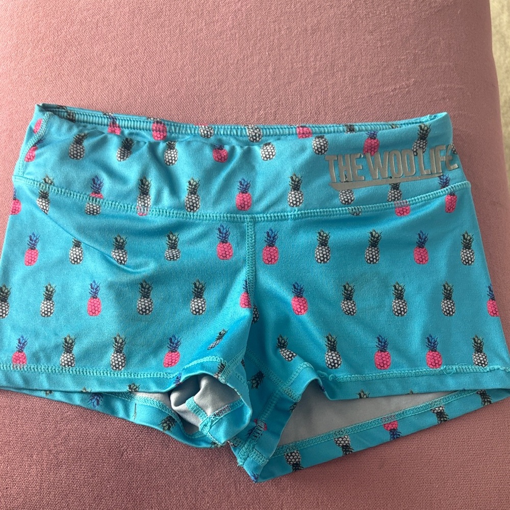THE WOD LIFE Bootie/Crossfit/Fitness Shorts Blue Pineapple Print